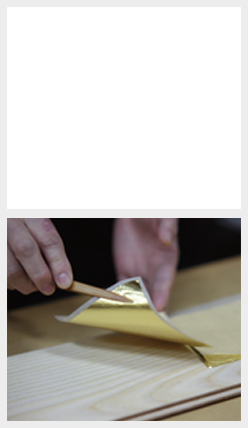 箔を乗せ接着